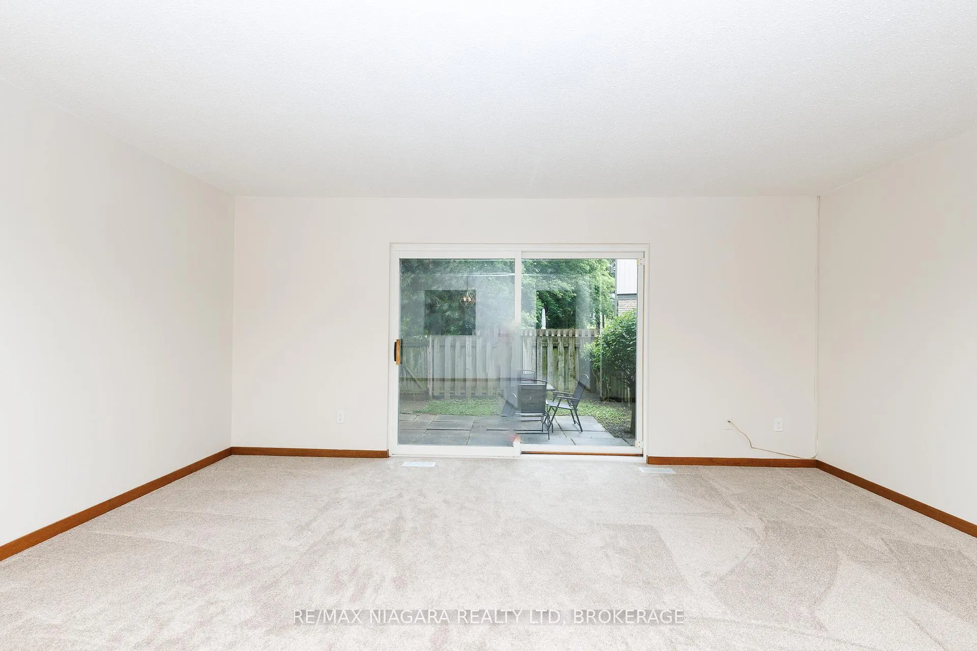 Photo 13 of Unit 37, 302 Vine Street, St. Catharines, Carlton/Bunting — HOMEH