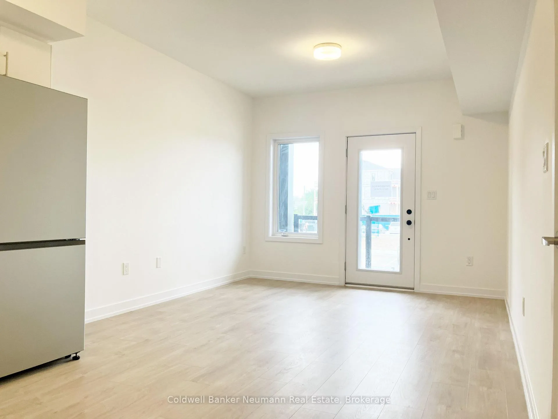 Photo 5 of Unit 128, 42 Lowes Road S, Guelph, Clairfields/Hanlon Business Park — HOMEH