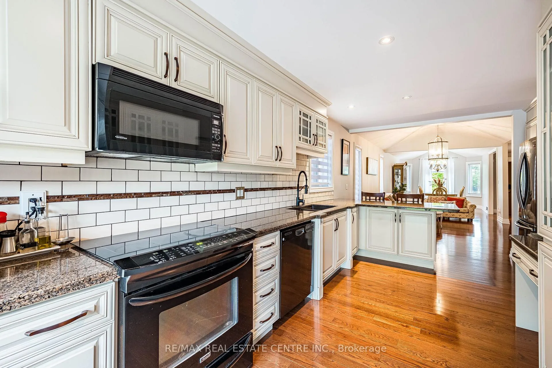 Photo 15 of 506 Jones Road, Hamilton, Lakeshore — HOMEH