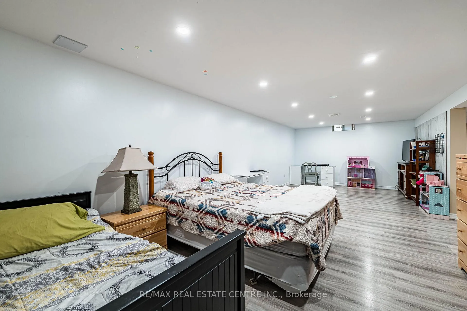 Photo 33 of 506 Jones Road, Hamilton, Lakeshore — HOMEH