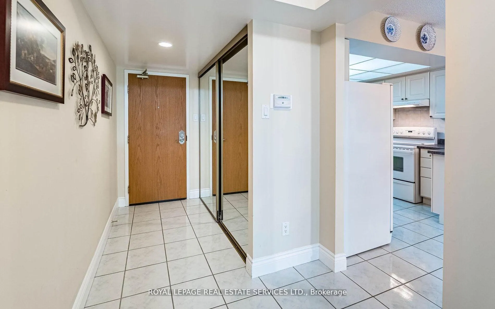 Photo 11 of Unit #202, 310 Mill Street S, Brampton, Brampton South — HOMEH