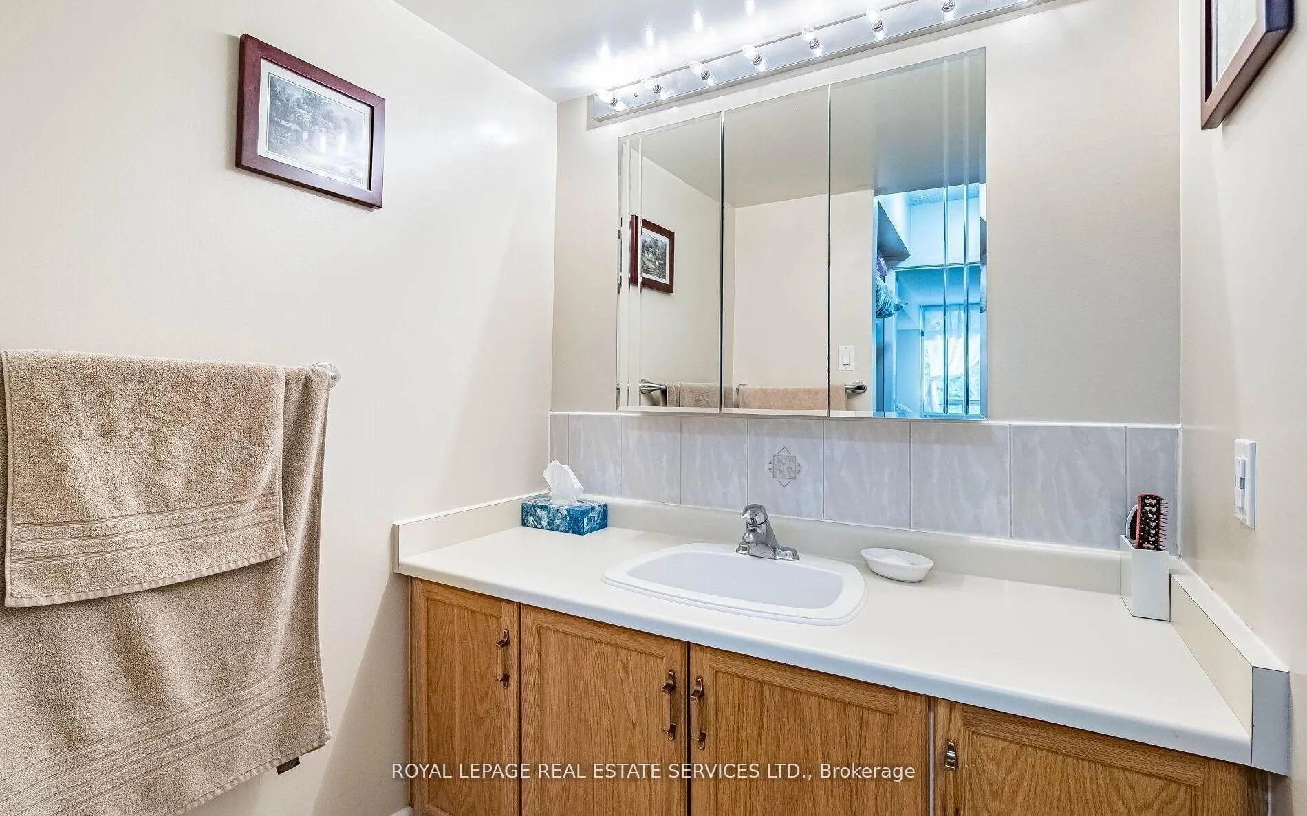 Photo 18 of Unit #202, 310 Mill Street S, Brampton, Brampton South — HOMEH