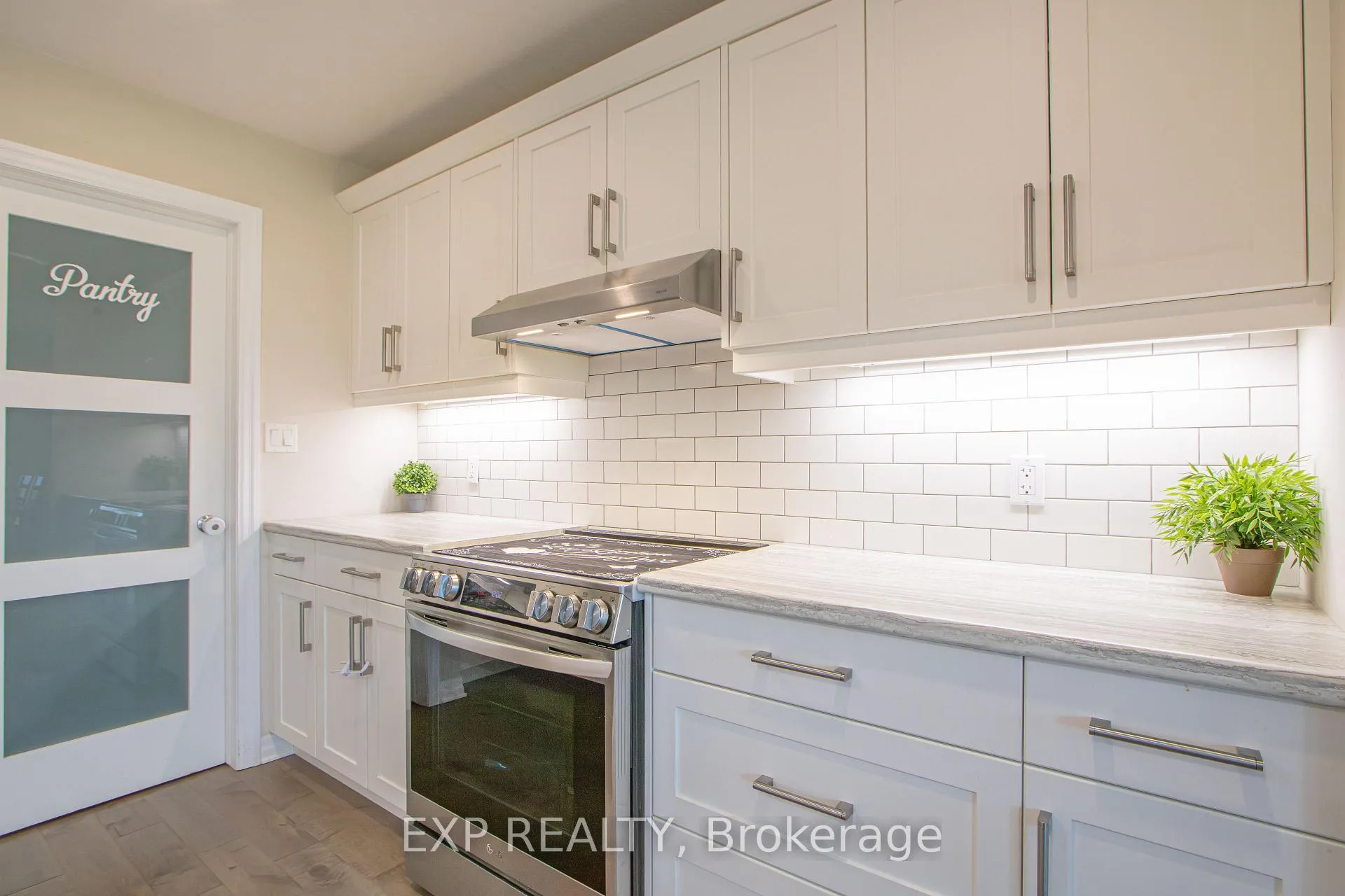 Photo 9 of 17 Harlequin Court, St. Thomas — HOMEH