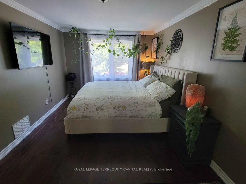 Photo 18 of Unit Upper, 20 Mowat Crescent, Barrie, Letitia Heights — HOMEH