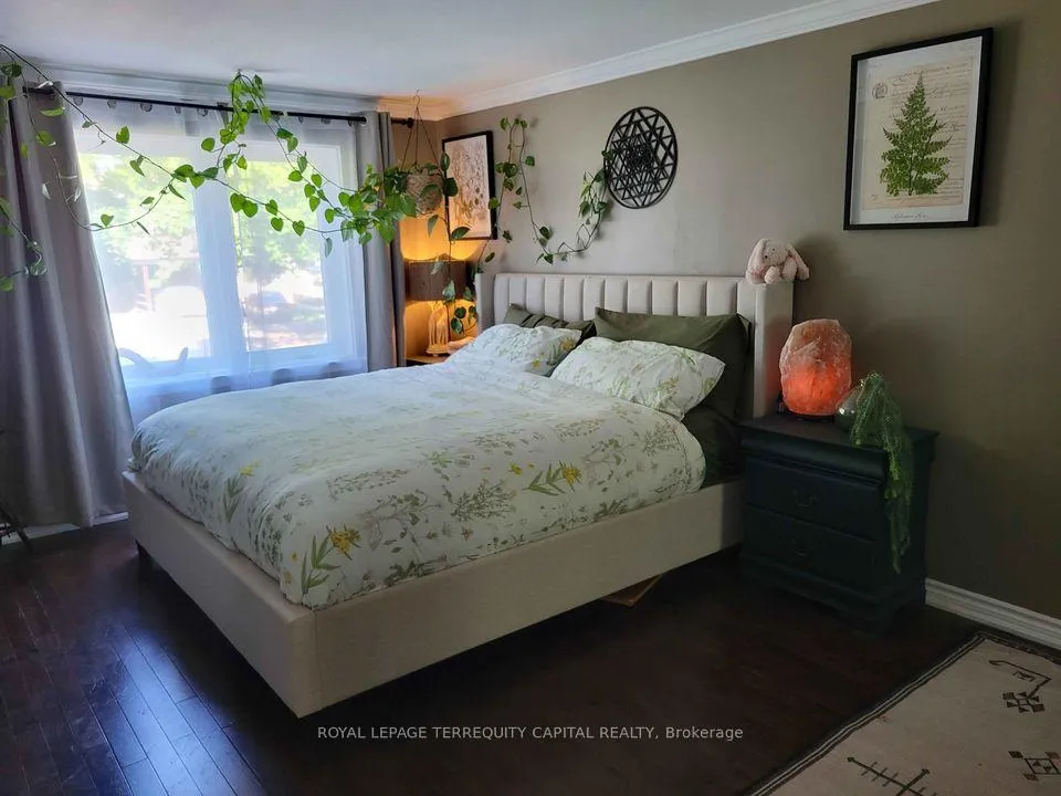 Photo 19 of Unit Upper, 20 Mowat Crescent, Barrie, Letitia Heights — HOMEH