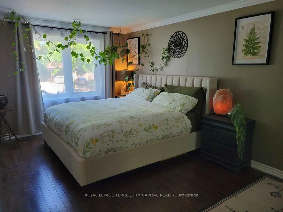 Photo 21 of Unit Upper, 20 Mowat Crescent, Barrie, Letitia Heights — HOMEH