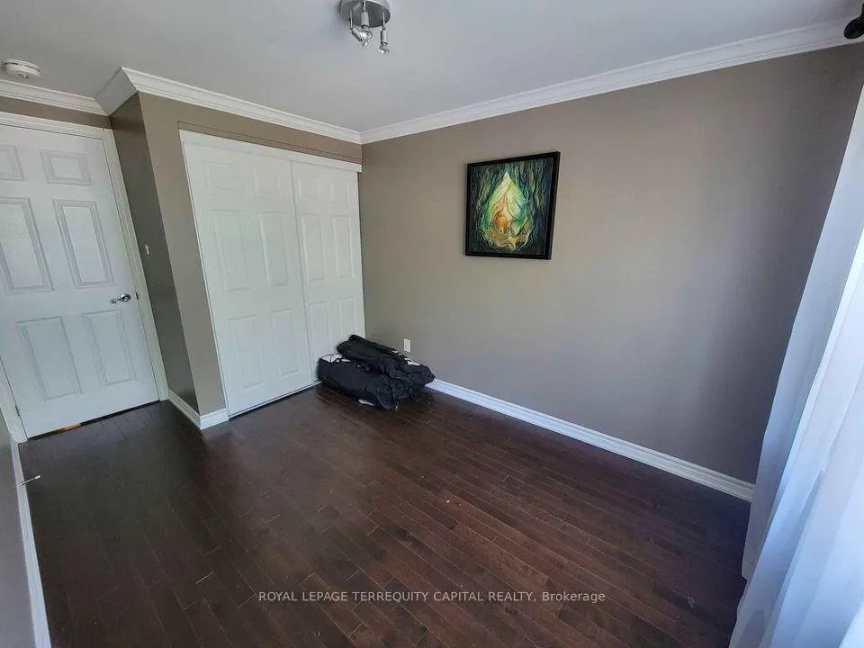 Photo 24 of Unit Upper, 20 Mowat Crescent, Barrie, Letitia Heights — HOMEH