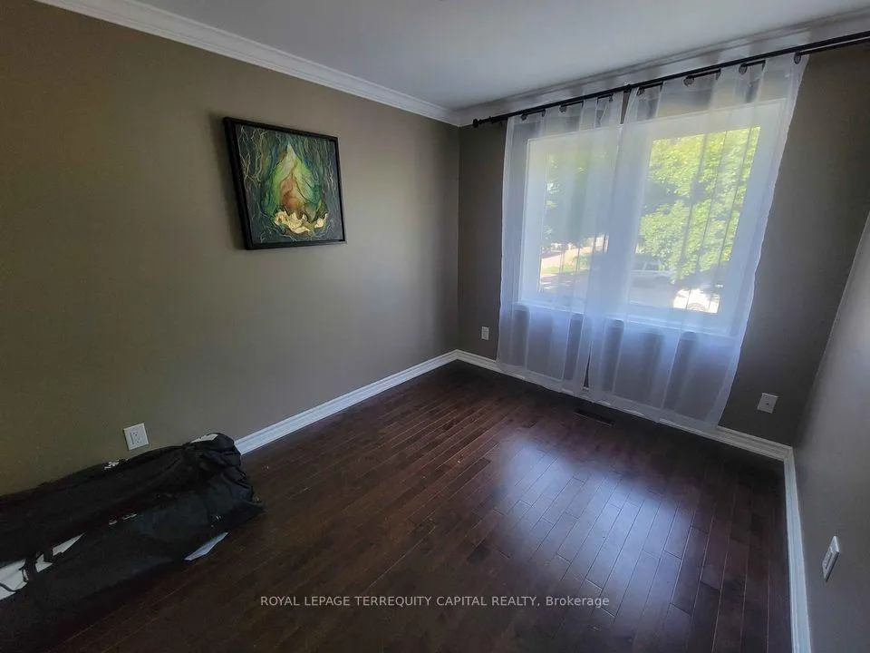 Photo 25 of Unit Upper, 20 Mowat Crescent, Barrie, Letitia Heights — HOMEH