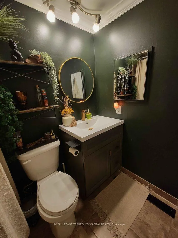 Photo 26 of Unit Upper, 20 Mowat Crescent, Barrie, Letitia Heights — HOMEH
