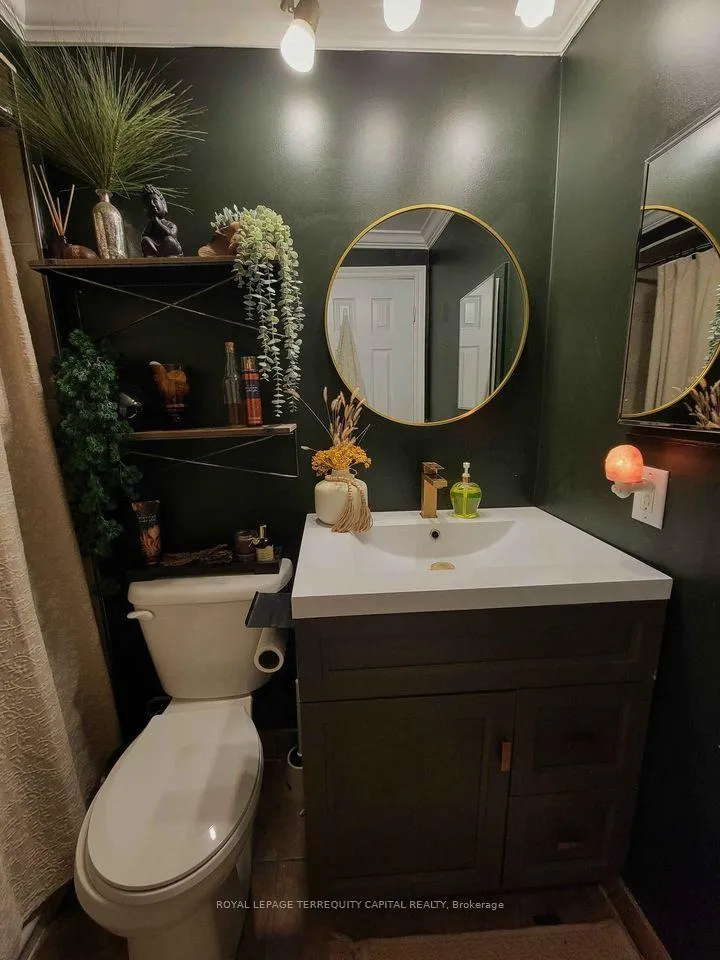 Photo 28 of Unit Upper, 20 Mowat Crescent, Barrie, Letitia Heights — HOMEH