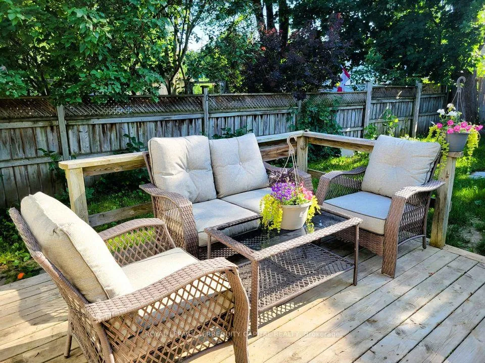 Photo 31 of Unit Upper, 20 Mowat Crescent, Barrie, Letitia Heights — HOMEH