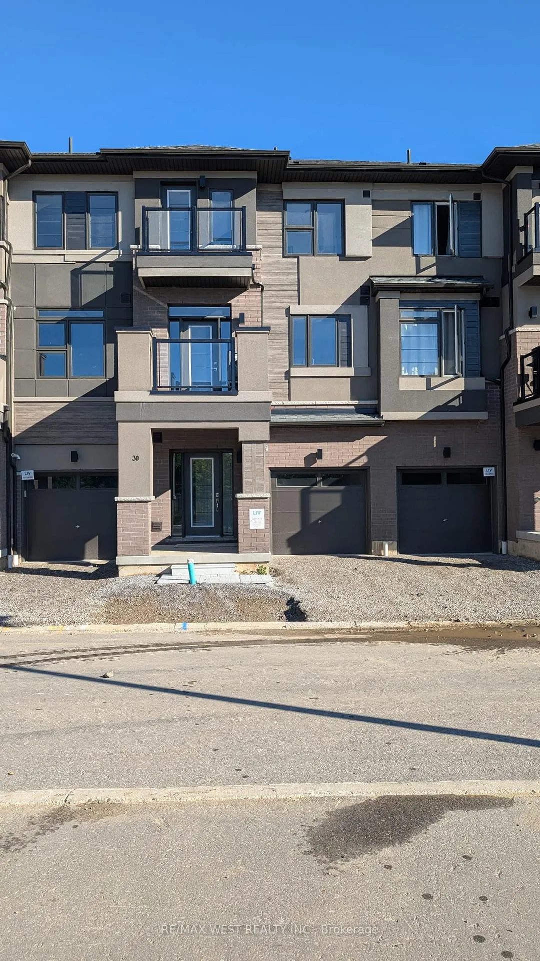 Photo 1 of Unit 30, 660 Colborne Street W, Brantford — HOMEH