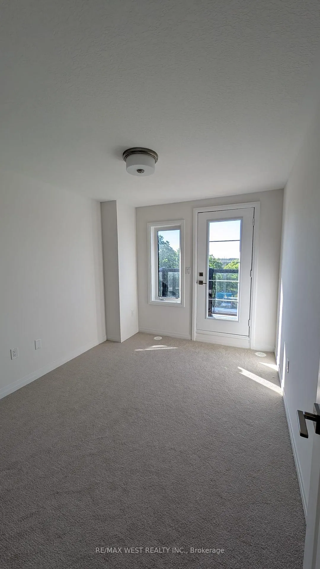 Photo 9 of Unit 30, 660 Colborne Street W, Brantford — HOMEH