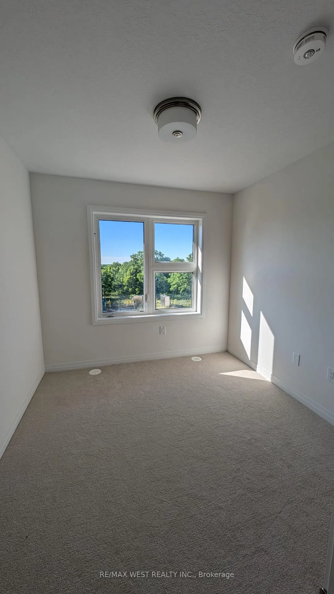 Photo 10 of Unit 30, 660 Colborne Street W, Brantford — HOMEH