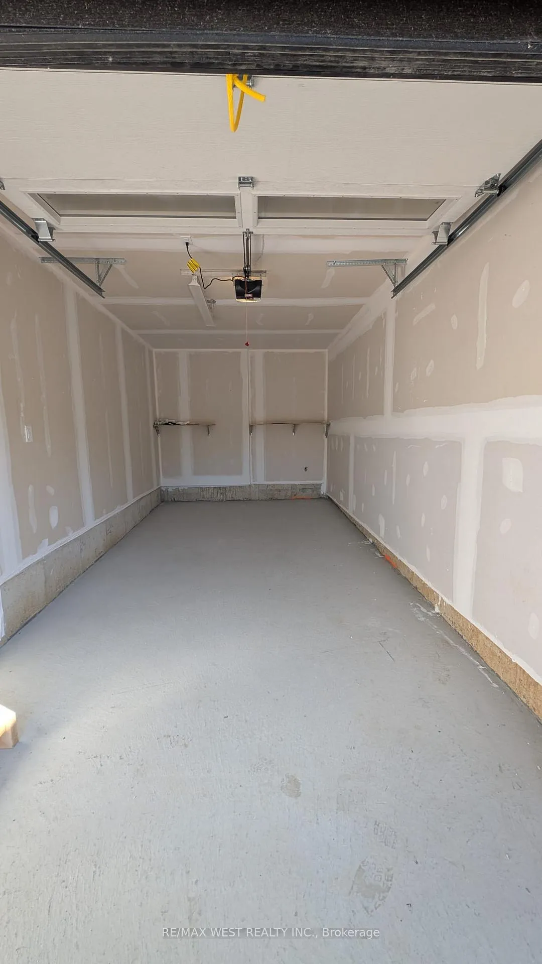 Photo 13 of Unit 30, 660 Colborne Street W, Brantford — HOMEH