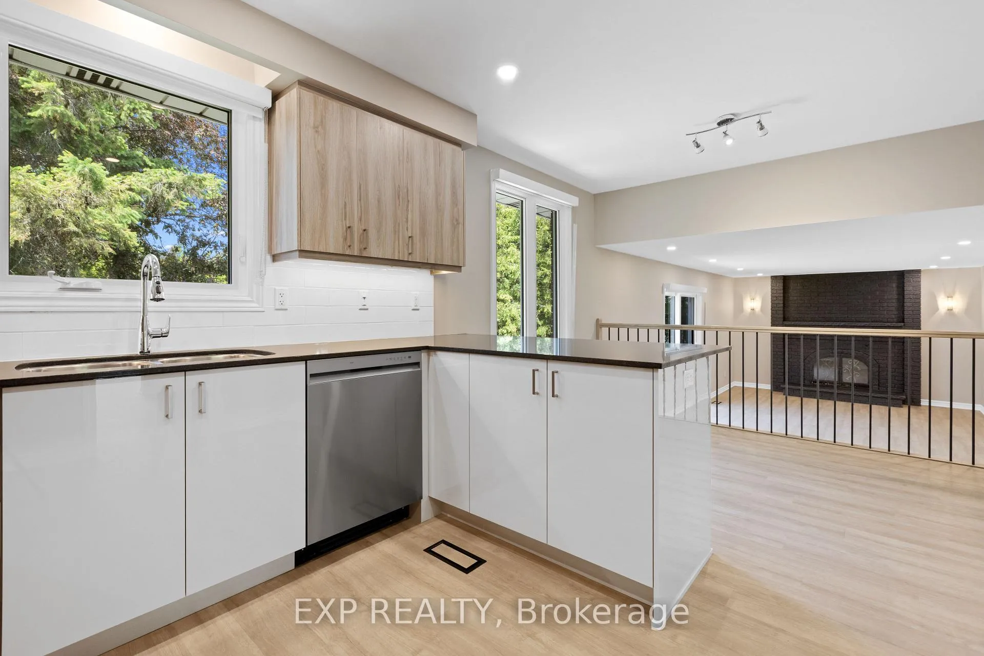 Photo 13 of 869 Maryland Avenue, Ottawa, Hogs Back — HOMEH