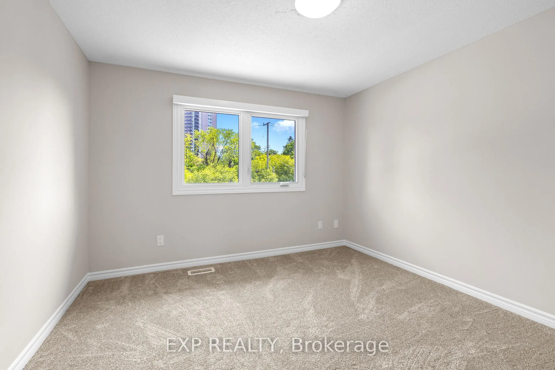 Photo 20 of 869 Maryland Avenue, Ottawa, Hogs Back — HOMEH