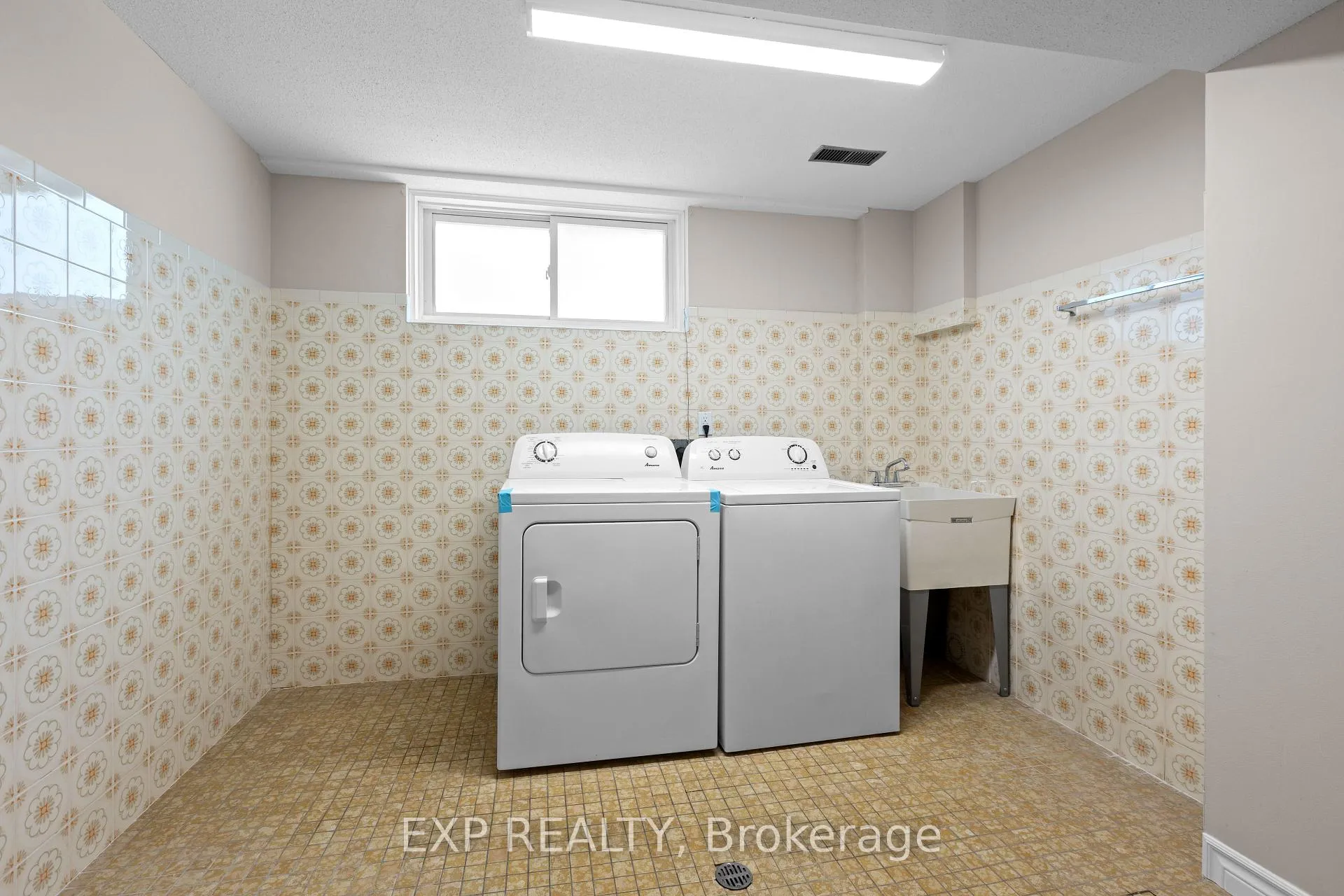 Photo 34 of 869 Maryland Avenue, Ottawa, Hogs Back — HOMEH