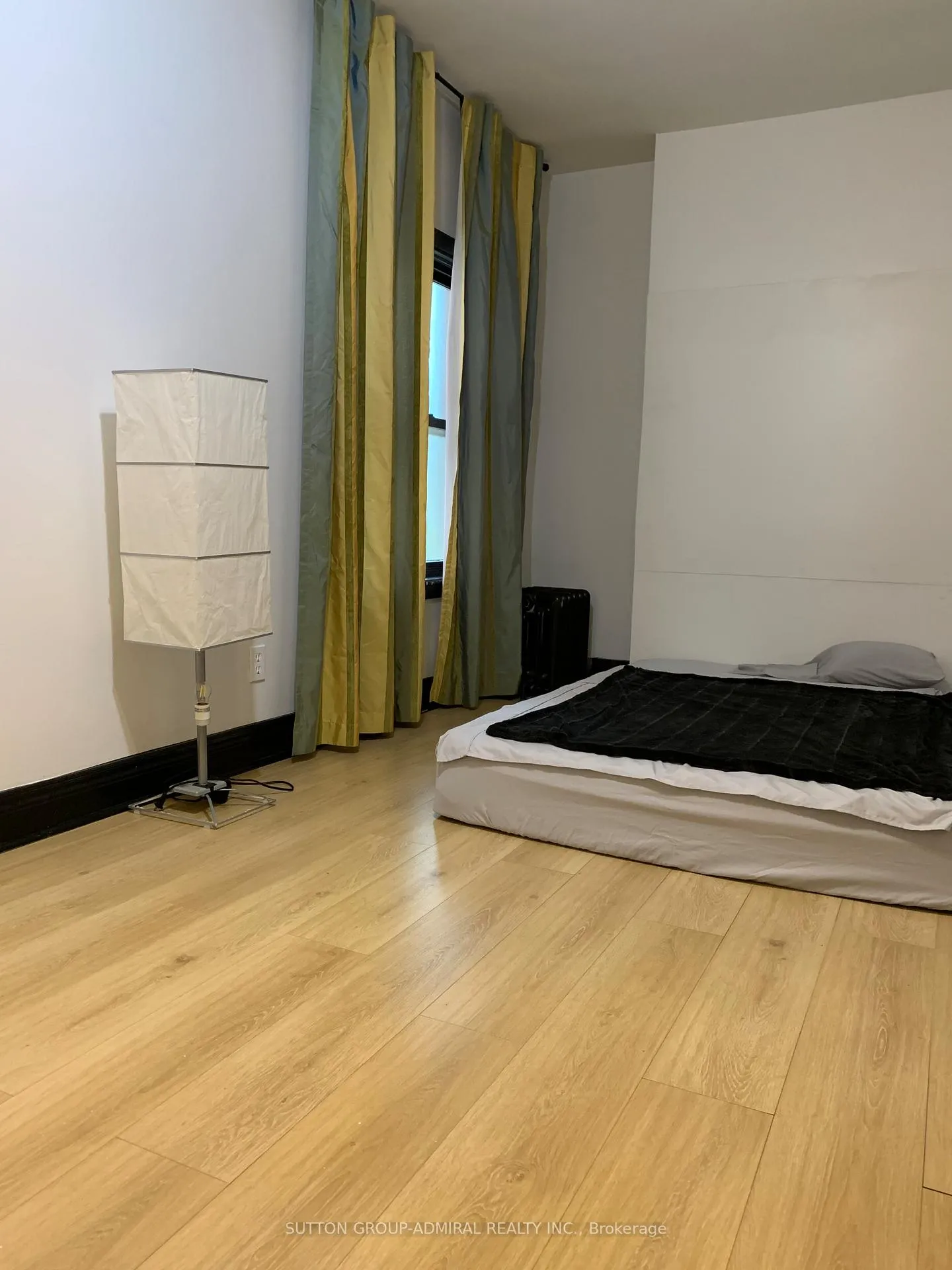 Photo 9 of 49 Arcadian Circle, Etobicoke, Long Branch — HOMEH