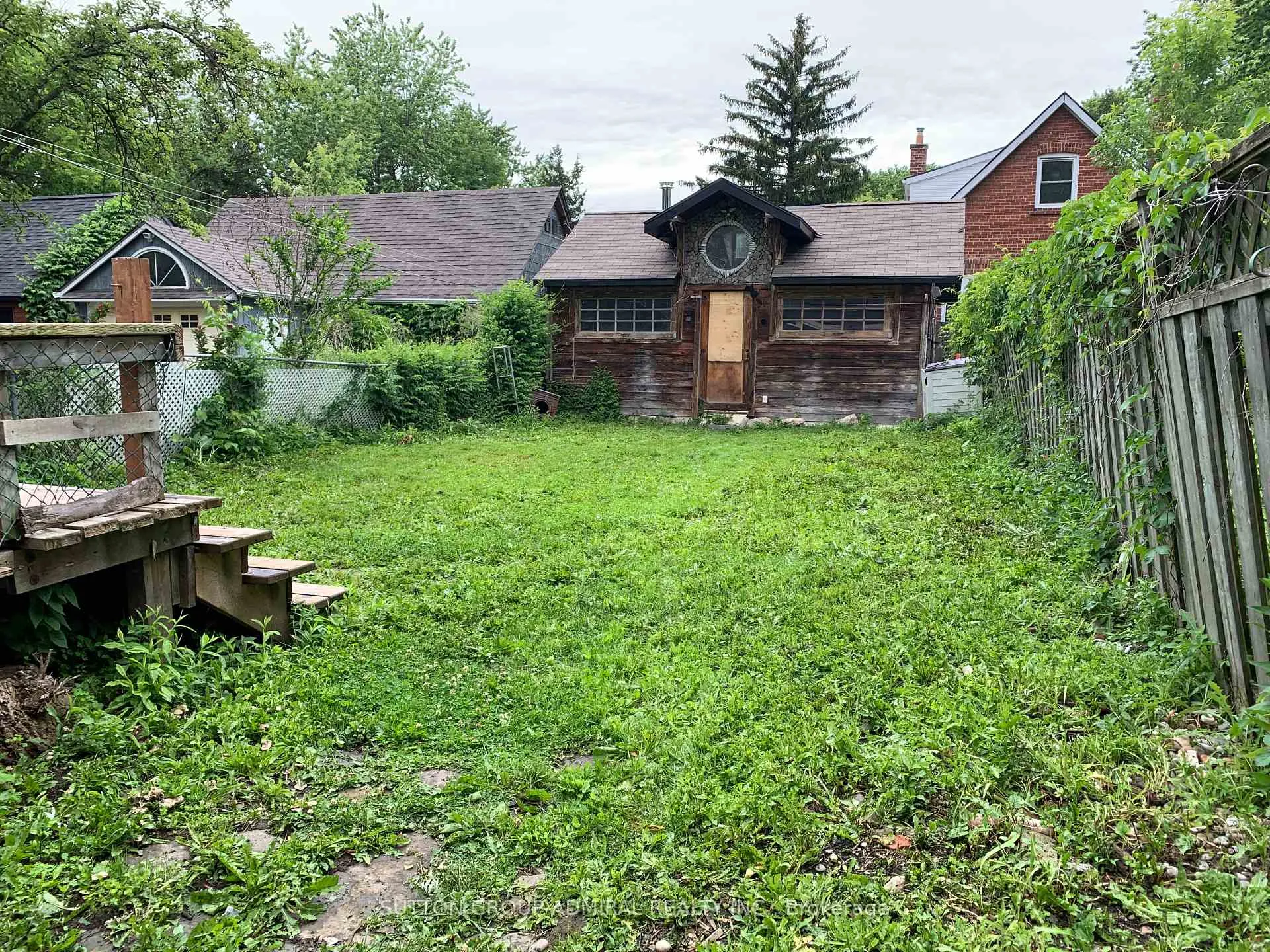 Photo 15 of 49 Arcadian Circle, Etobicoke, Long Branch — HOMEH