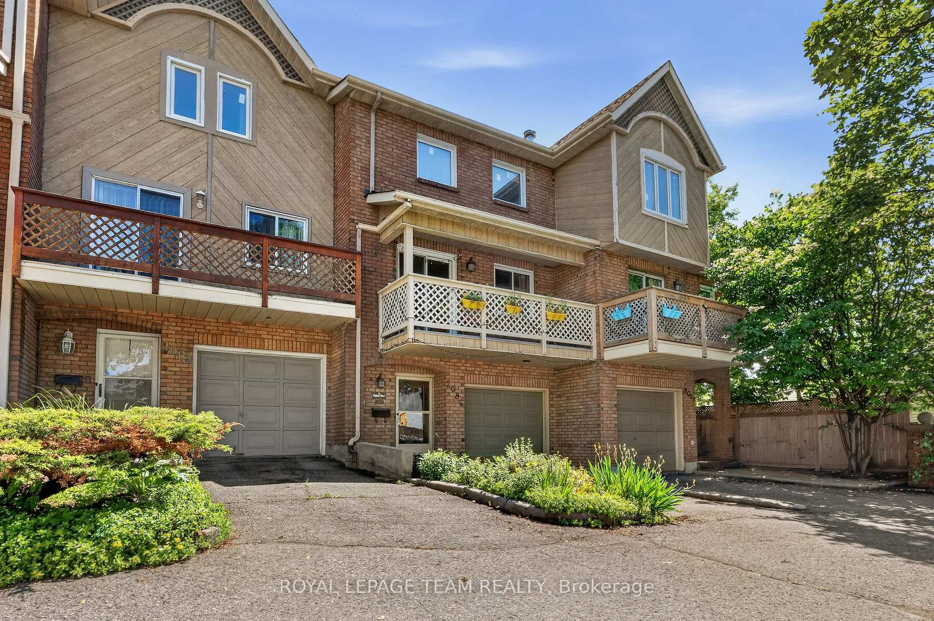 Photo 2 of 2086 Carling Avenue, Ottawa, McKellar Heights/Glabar Park — HOMEH