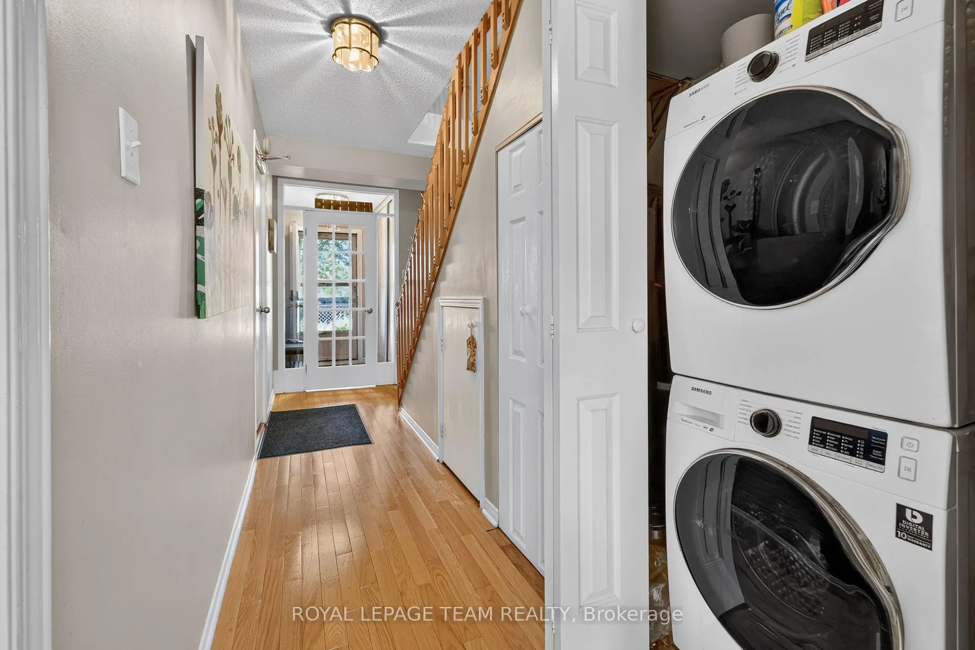 Photo 3 of 2086 Carling Avenue, Ottawa, McKellar Heights/Glabar Park — HOMEH