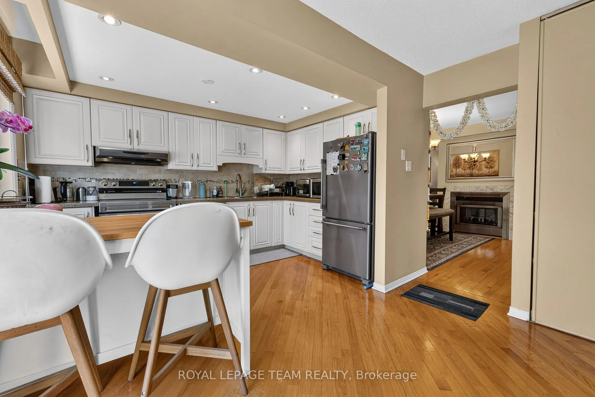 Photo 12 of 2086 Carling Avenue, Ottawa, McKellar Heights/Glabar Park — HOMEH