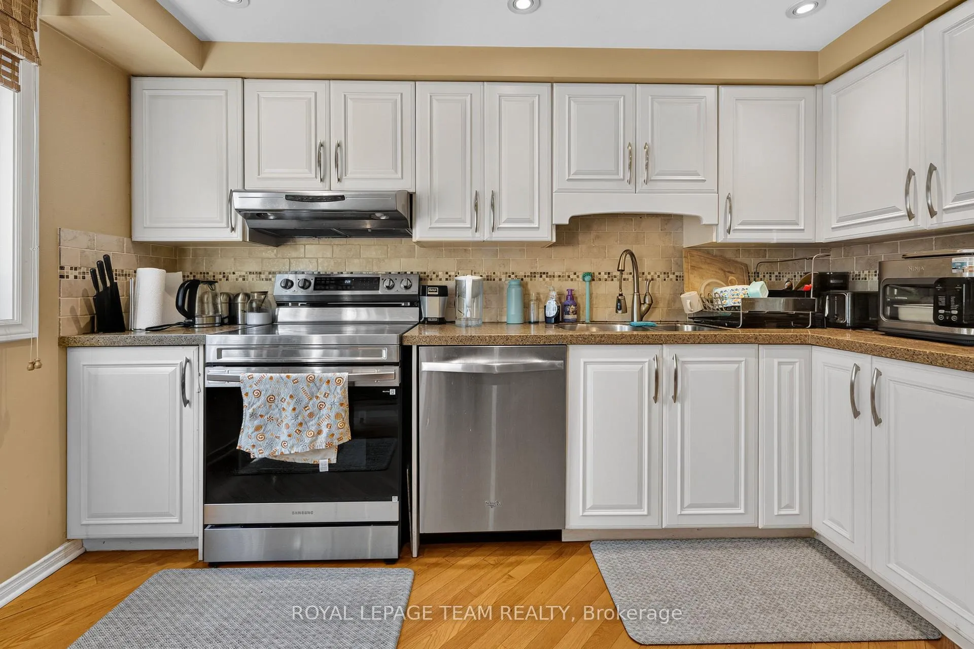 Photo 13 of 2086 Carling Avenue, Ottawa, McKellar Heights/Glabar Park — HOMEH