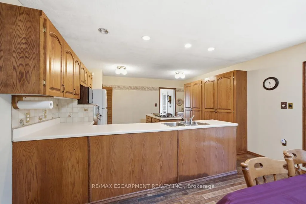 Photo 6 of 41 Oriole Crescent, Grimsby, Grimsby West — HOMEH
