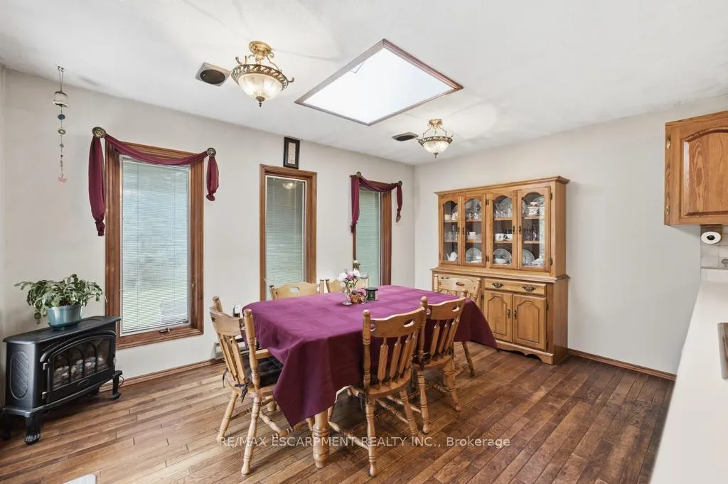 Photo 9 of 41 Oriole Crescent, Grimsby, Grimsby West — HOMEH
