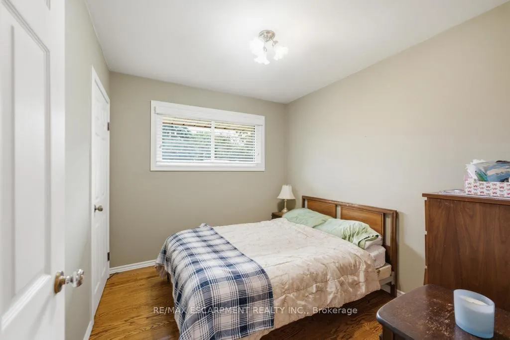 Photo 10 of 41 Oriole Crescent, Grimsby, Grimsby West — HOMEH