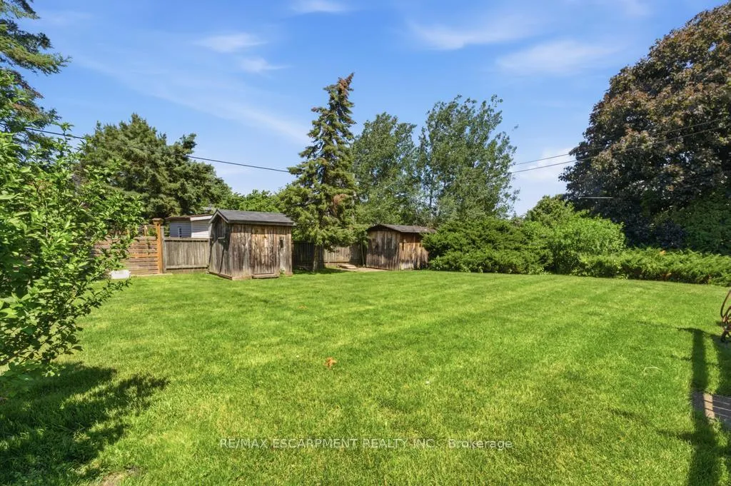 Photo 21 of 41 Oriole Crescent, Grimsby, Grimsby West — HOMEH