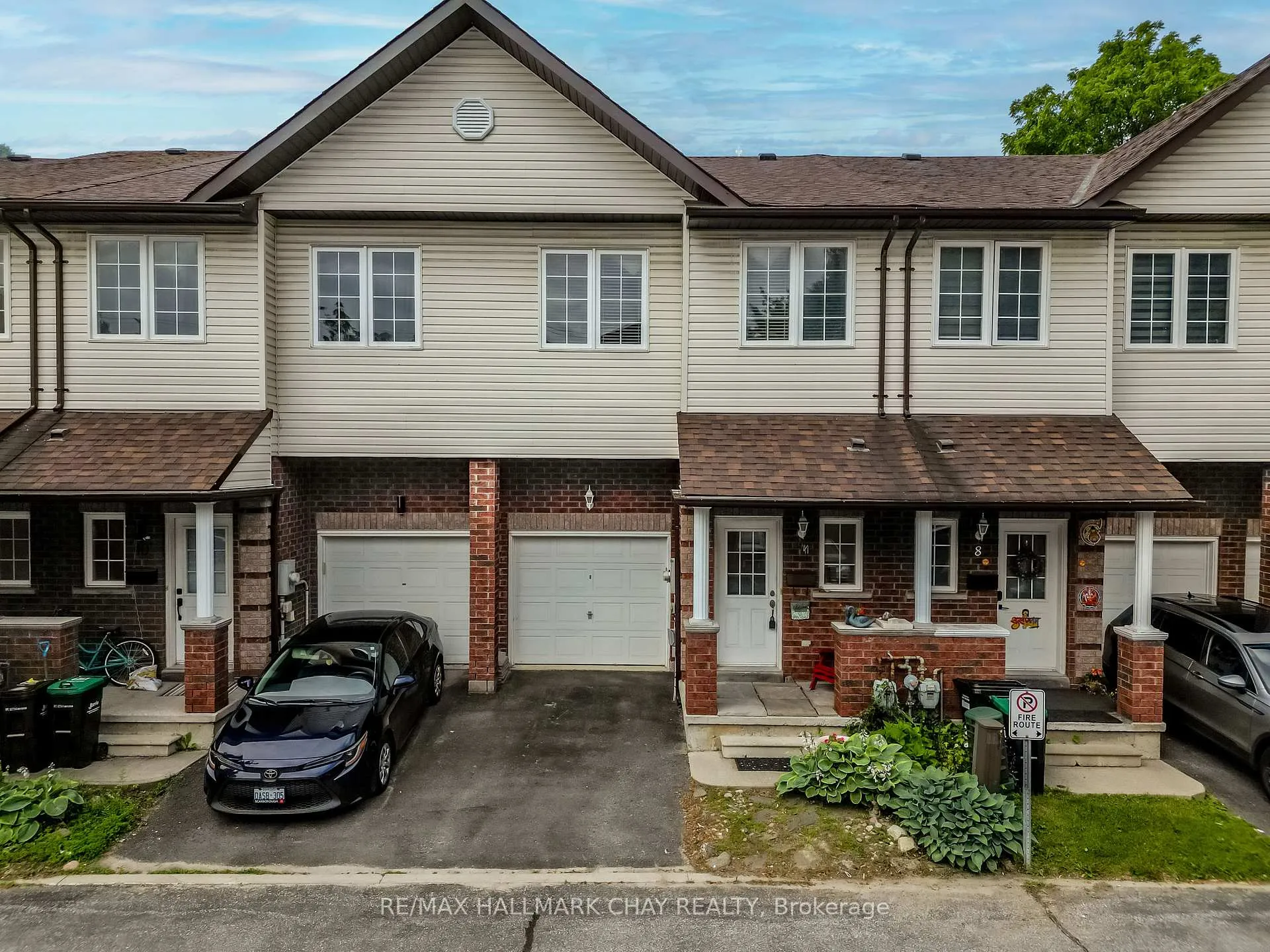 Photo 1 of Unit 9, 488 Yonge Street, Barrie, Painswick North — HOMEH