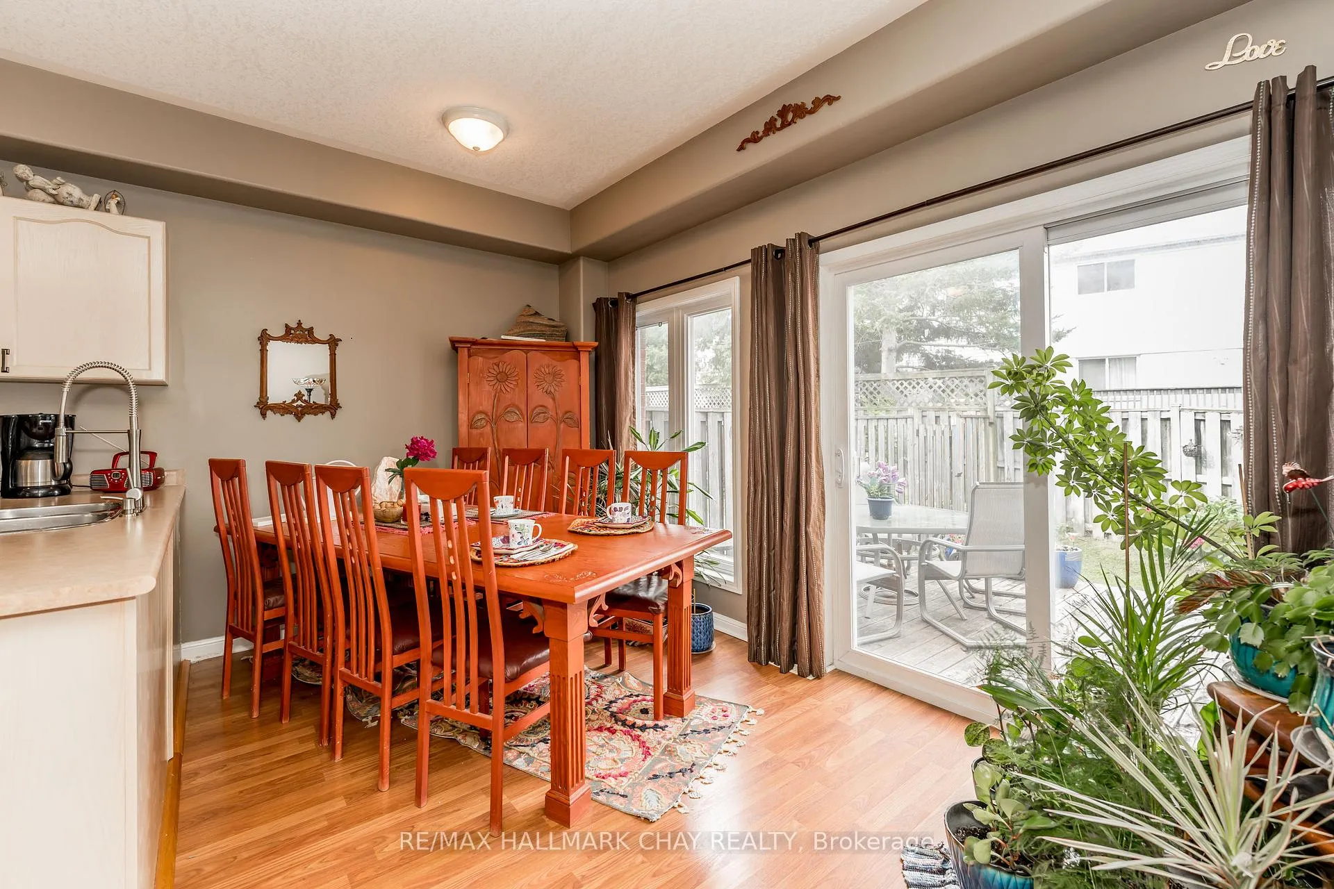 Photo 10 of Unit 9, 488 Yonge Street, Barrie, Painswick North — HOMEH