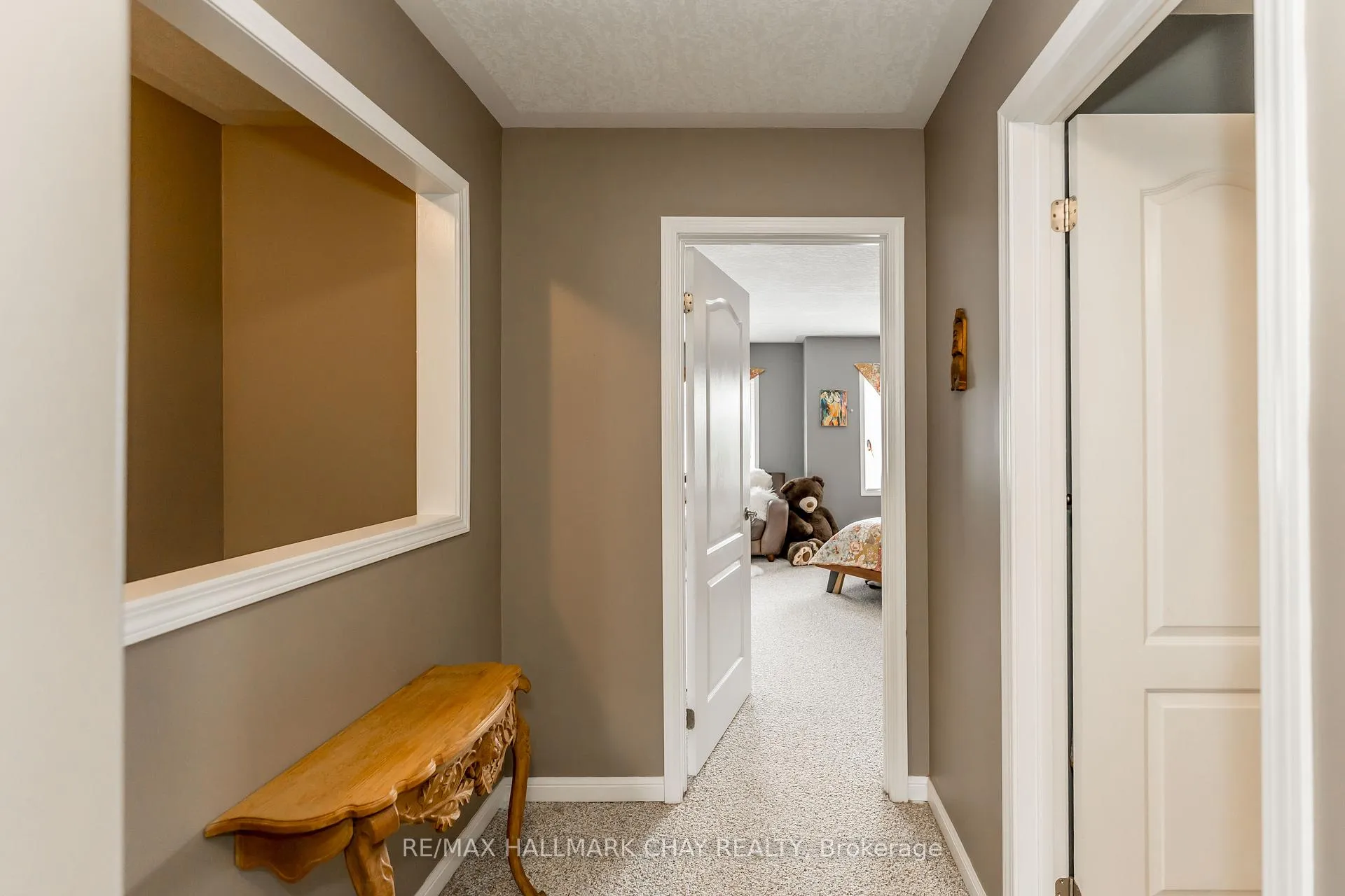 Photo 12 of Unit 9, 488 Yonge Street, Barrie, Painswick North — HOMEH