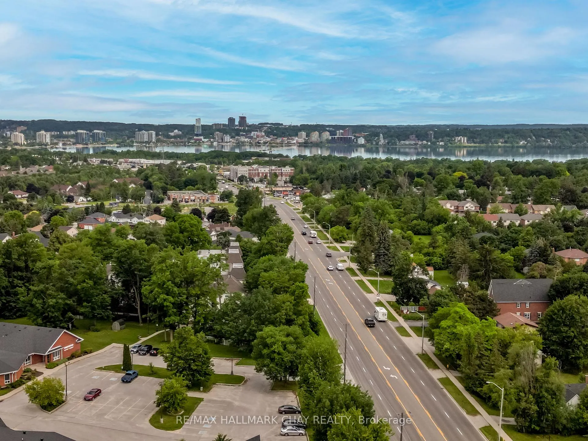 Photo 26 of Unit 9, 488 Yonge Street, Barrie, Painswick North — HOMEH