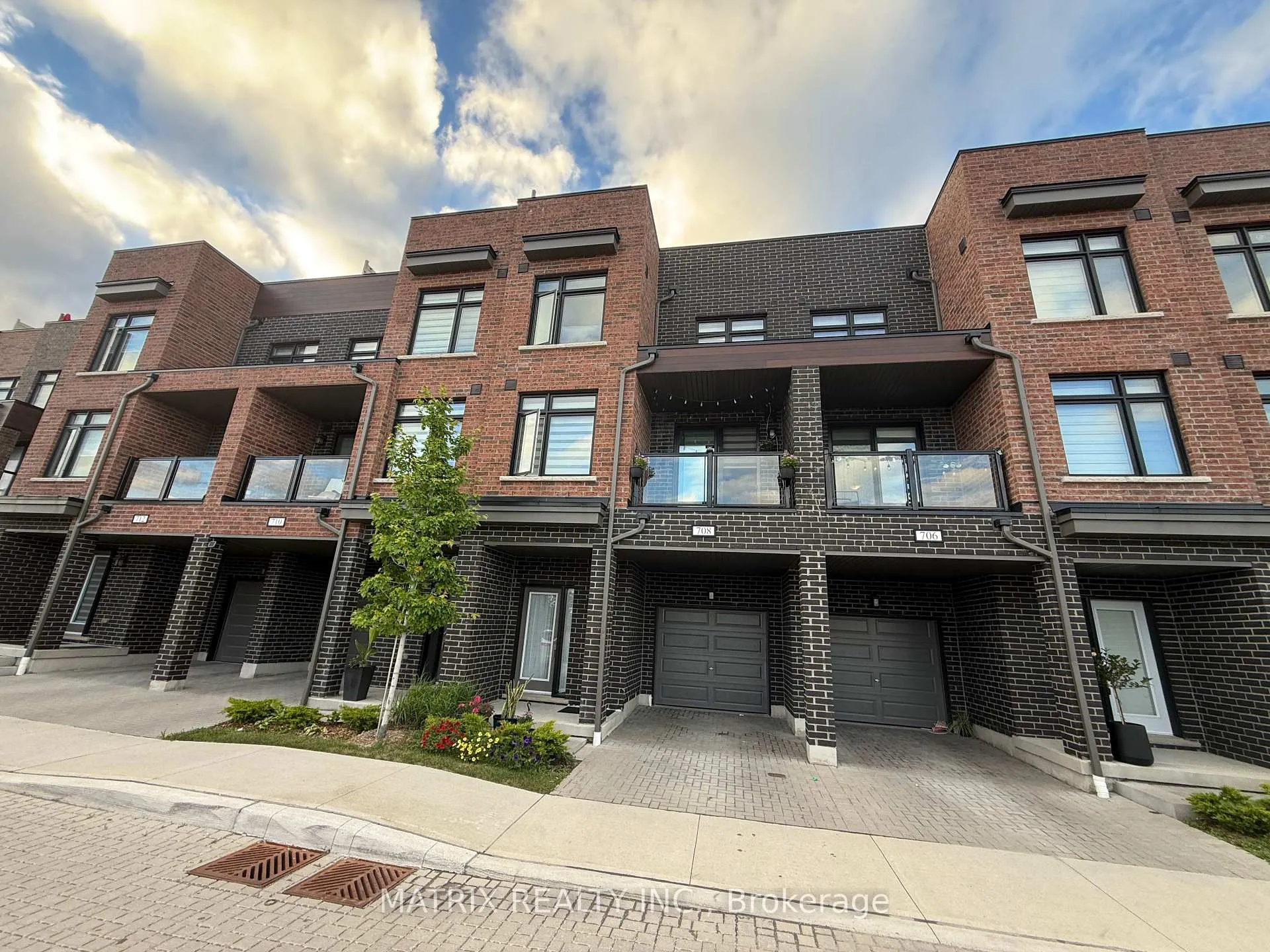 Photo 1 of Unit 708, 1865 Pickering Parkway, Pickering, Village East — HOMEH