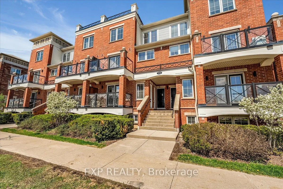 Photo 1 of Unit 9, 2557 Sixth Line, Oakville, River Oaks — HOMEH