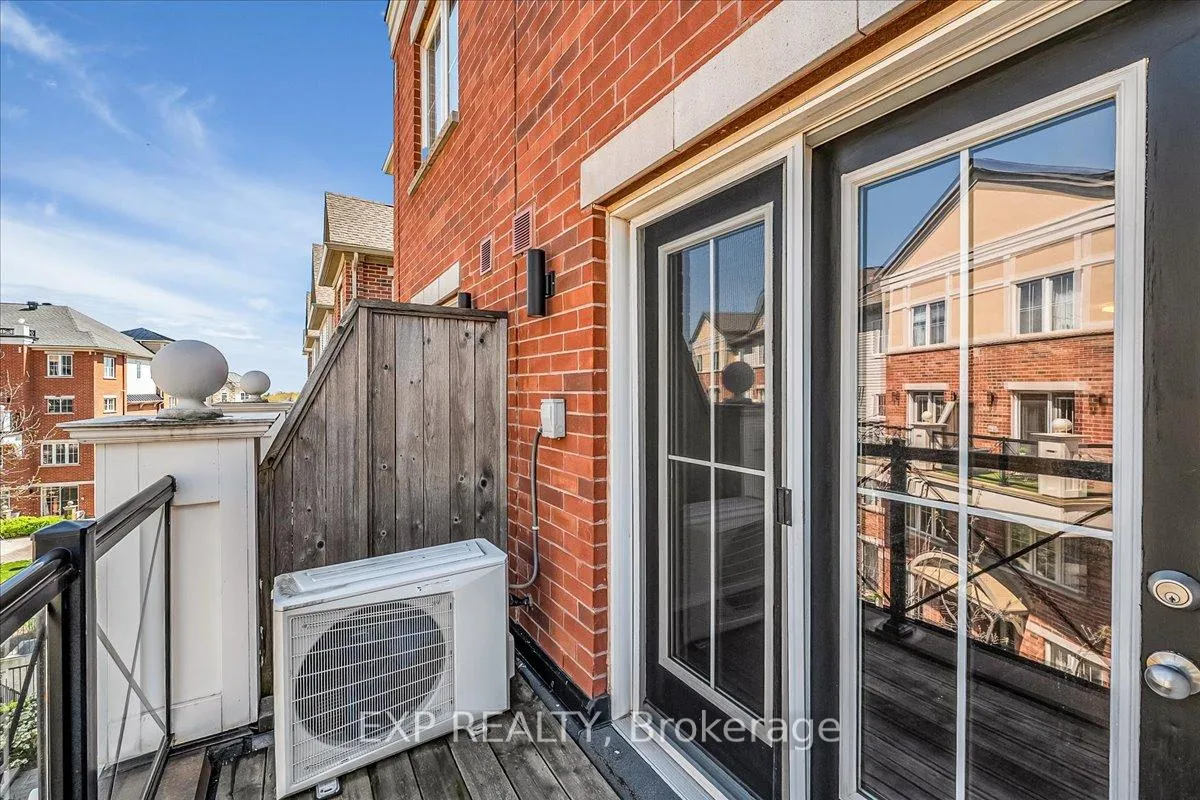 Photo 15 of Unit 9, 2557 Sixth Line, Oakville, River Oaks — HOMEH