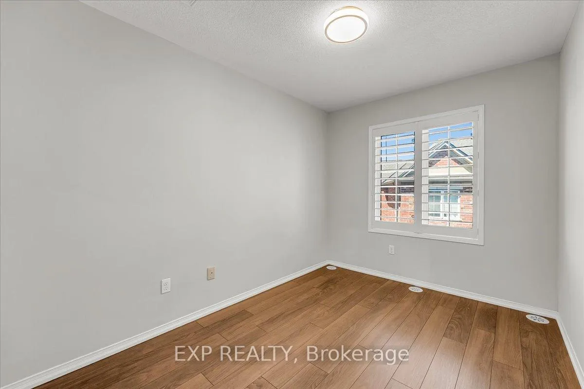 Photo 27 of Unit 9, 2557 Sixth Line, Oakville, River Oaks — HOMEH