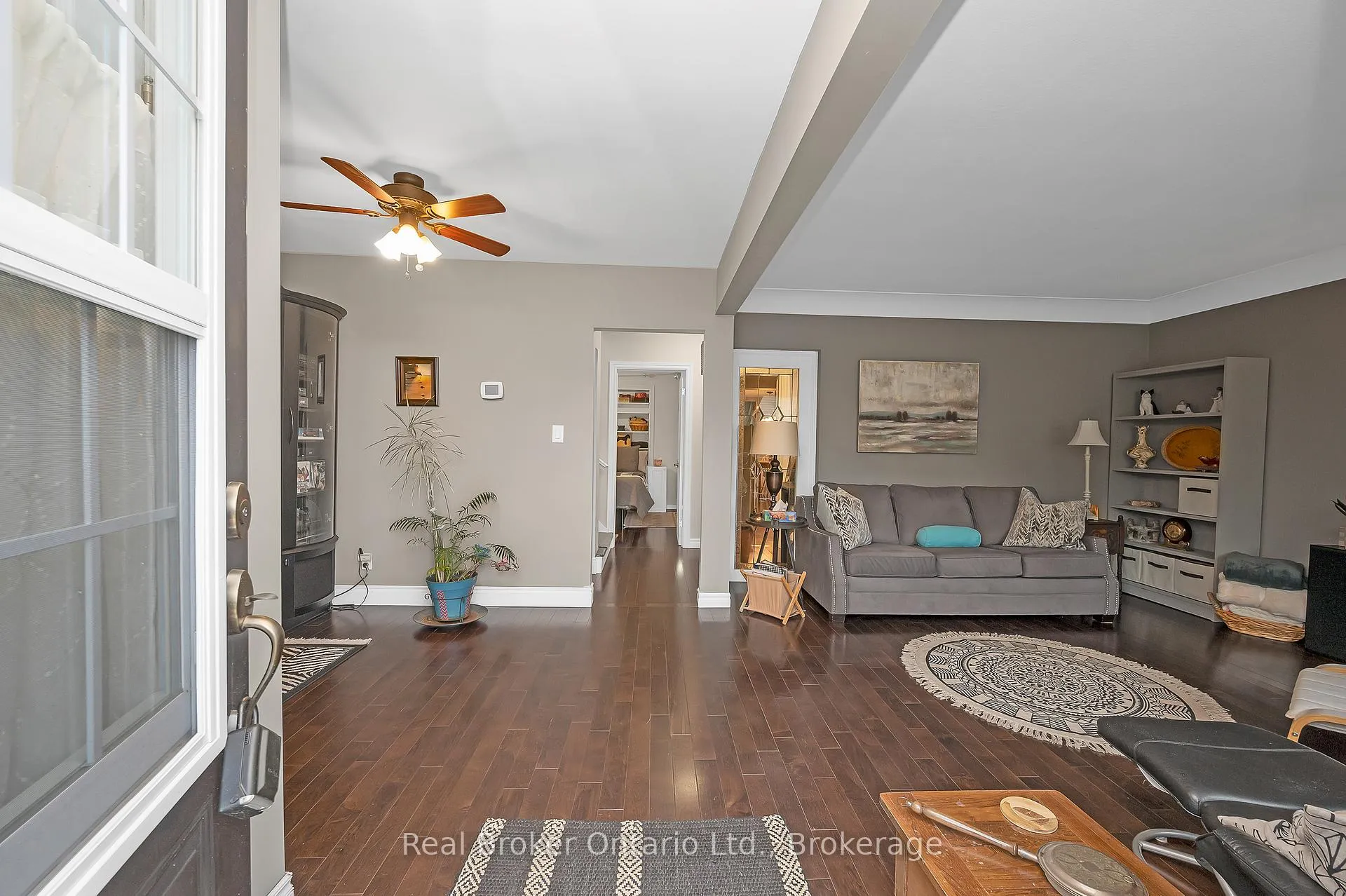Photo 7 of 2 Cherry Avenue, Grimsby, Grimsby Beach — HOMEH