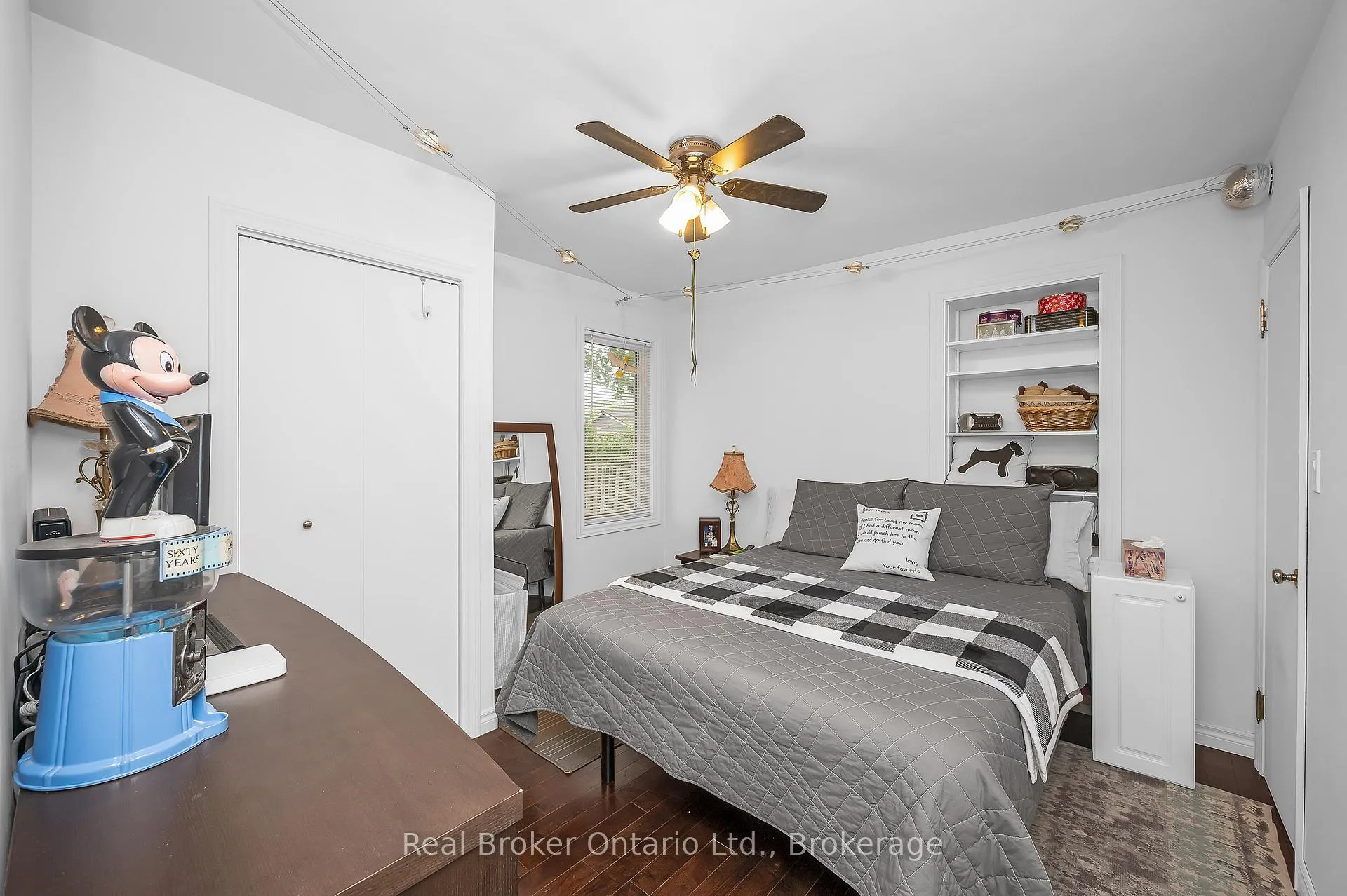 Photo 14 of 2 Cherry Avenue, Grimsby, Grimsby Beach — HOMEH
