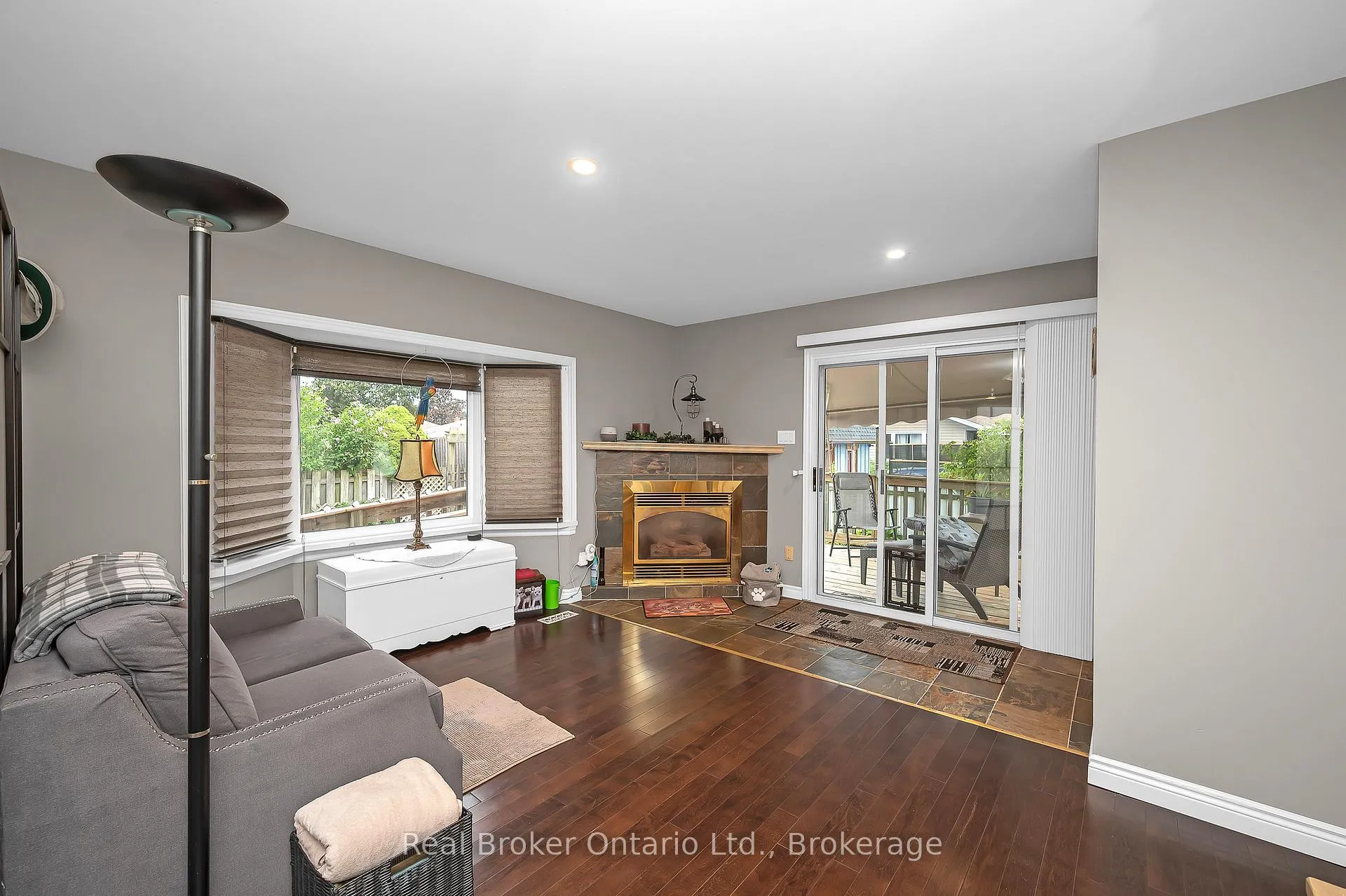 Photo 23 of 2 Cherry Avenue, Grimsby, Grimsby Beach — HOMEH