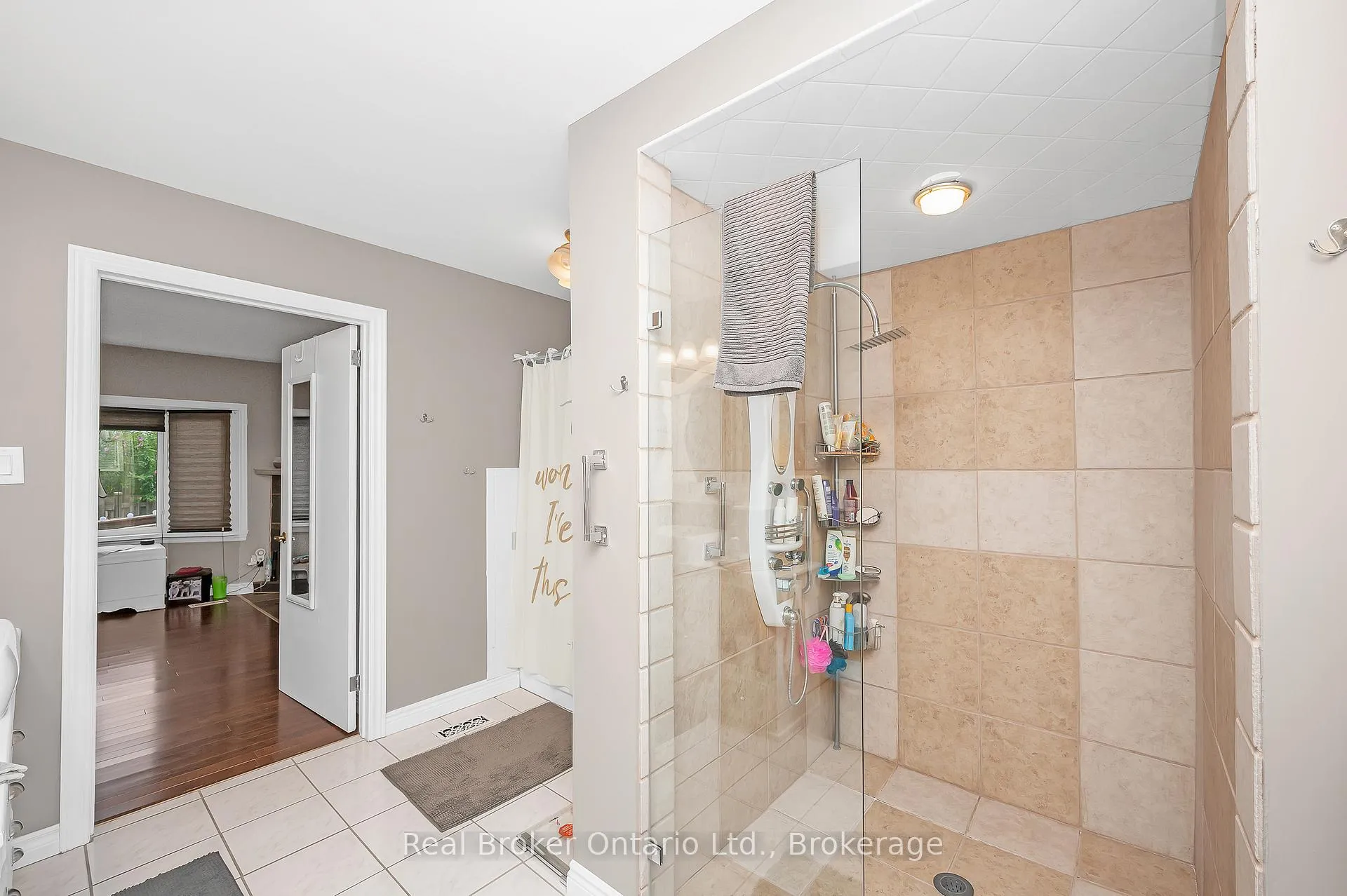 Photo 29 of 2 Cherry Avenue, Grimsby, Grimsby Beach — HOMEH
