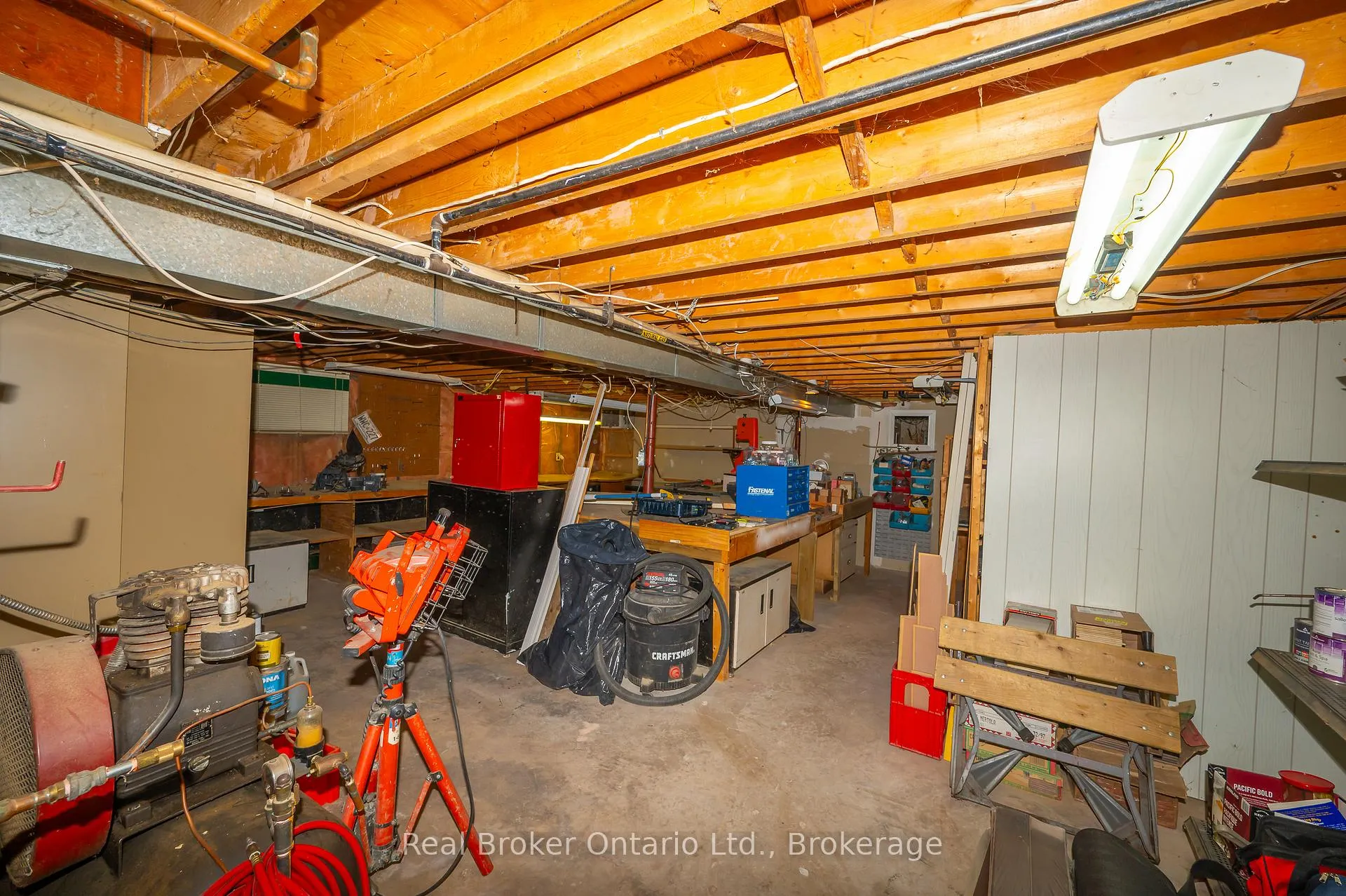 Photo 35 of 2 Cherry Avenue, Grimsby, Grimsby Beach — HOMEH