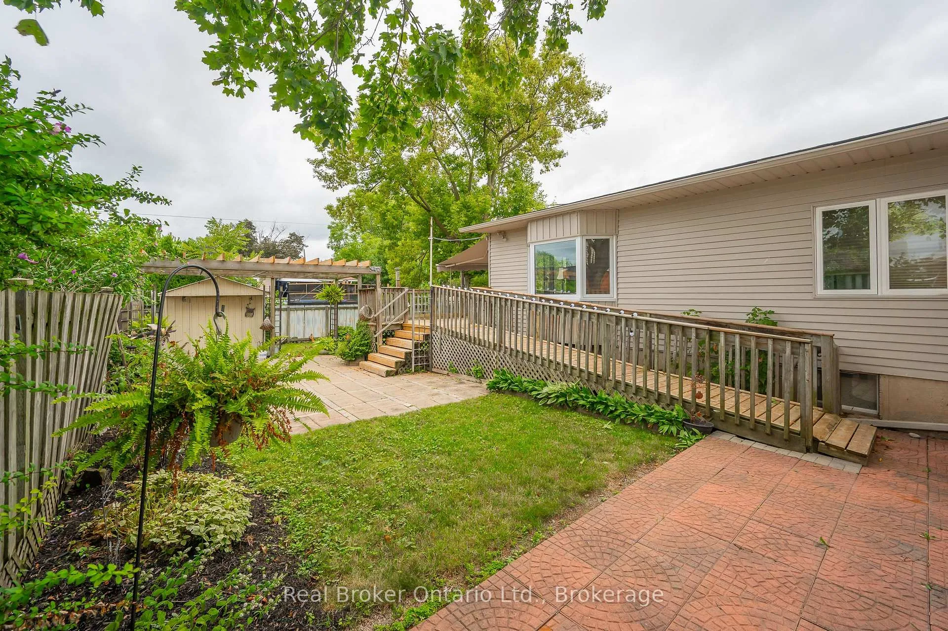 Photo 38 of 2 Cherry Avenue, Grimsby, Grimsby Beach — HOMEH