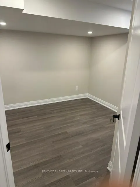 Photo 3 of Unit BSMT, 86 Leadenhall Road, Brampton, Northwest Brampton — HOMEH