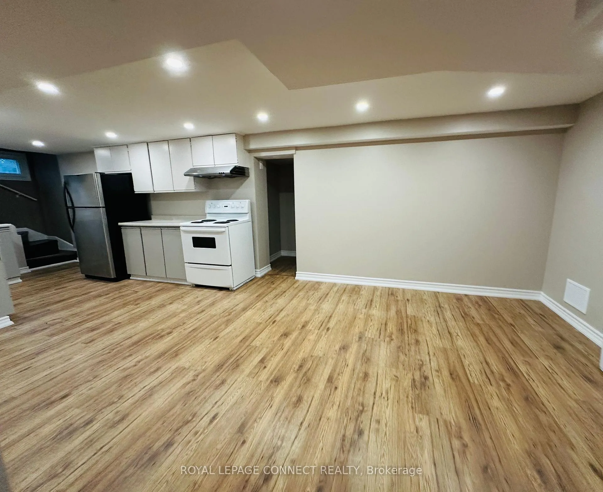 Photo 7 of Unit Lower, 300 Banff Avenue, Oshawa, Lakeview — HOMEH