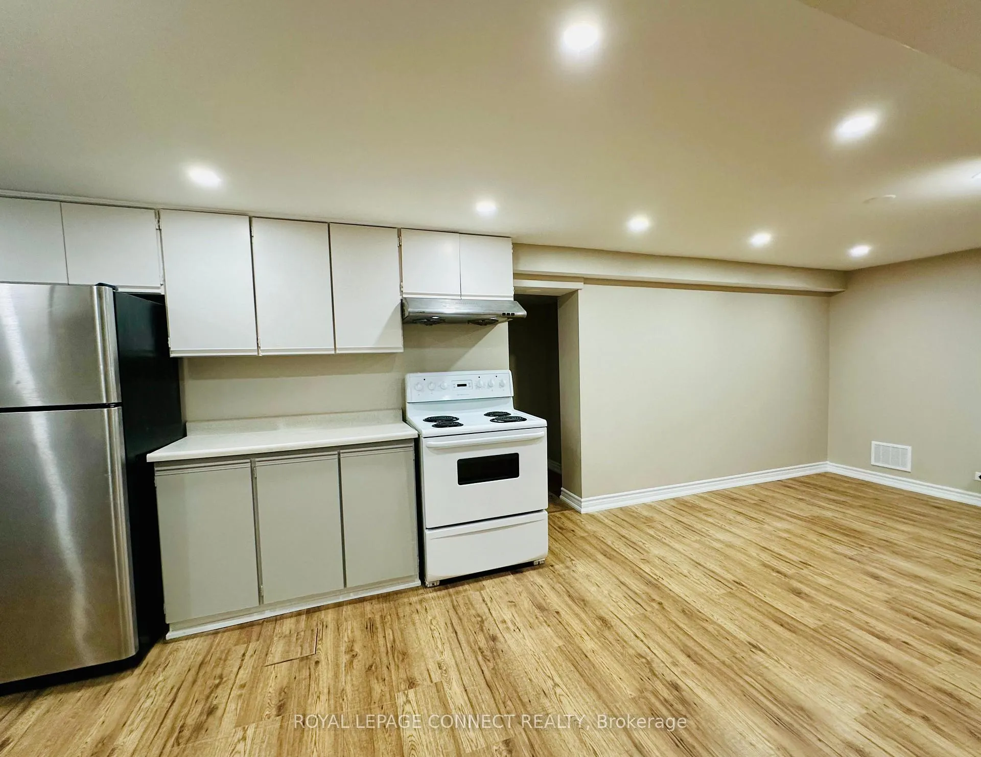Photo 12 of Unit Lower, 300 Banff Avenue, Oshawa, Lakeview — HOMEH