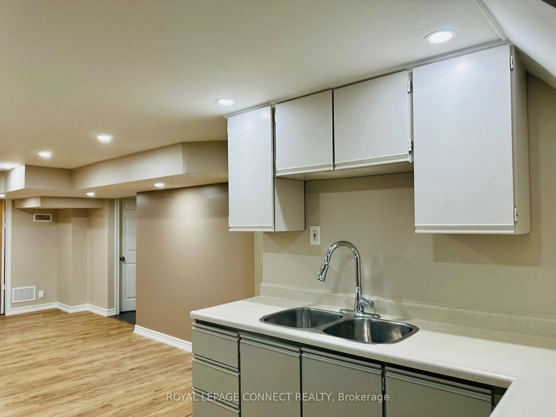 Photo 13 of Unit Lower, 300 Banff Avenue, Oshawa, Lakeview — HOMEH